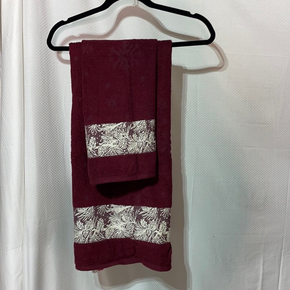 Santens burgundy deep red bath towel hand towel combo in snow pine claret NWT
